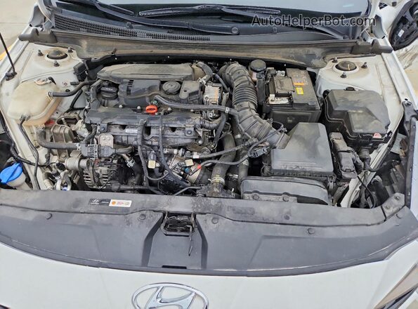 KMHLR4AF3PU560798 2023 HYUNDAI ELANTRA White უკანა სალონის ხედი