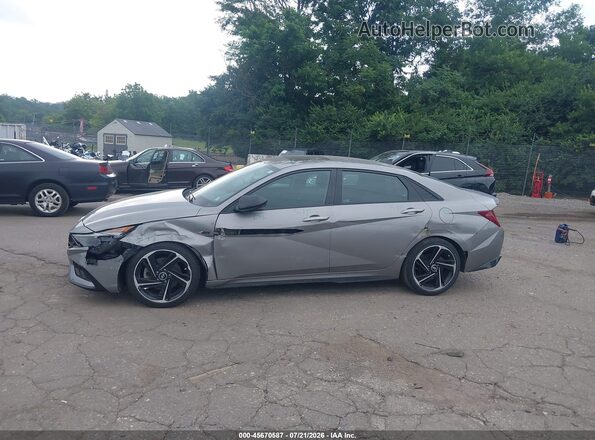 KMHLR4AF8PU407429 2023 HYUNDAI ELANTRA Gray Դիմացի տեսք