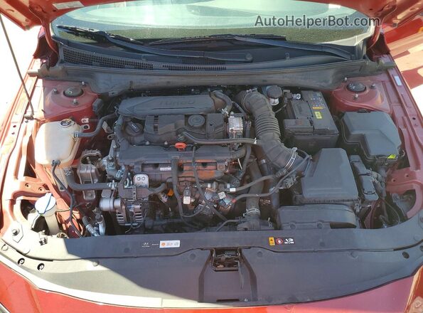 KMHLR4DF6RU813353 2024 HYUNDAI ELANTRA Red Widok wnętrza z tyłu