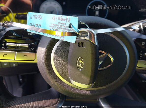 KMHLS4AG2PU557050 2023 HYUNDAI ELANTRA Black Առջևի վահանակի տեսք