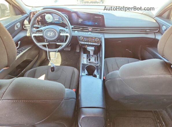 KMHLS4AG2PU624827 2023 HYUNDAI ELANTRA Silver Vista del salpicadero