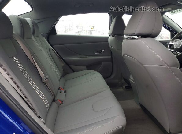 KMHLS4AG9PU565677 2023 HYUNDAI ELANTRA Blue უკანა სავარძლების ხედი