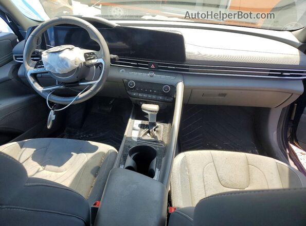 KMHLS4DG0RU832431 2024 HYUNDAI ELANTRA Blue Առջևի վահանակի տեսք