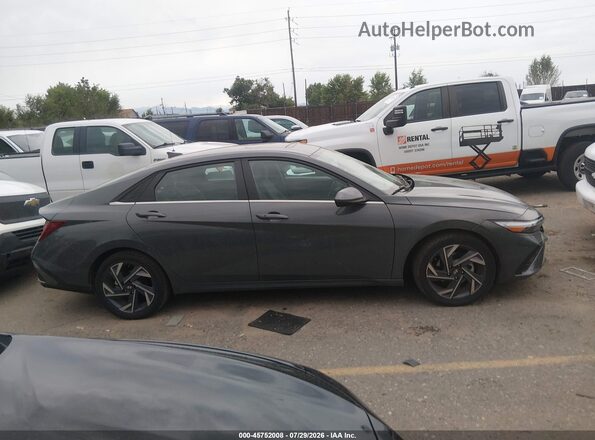 KMHLS4DG0SU018205 2025 HYUNDAI ELANTRA Gray Vista interior trasera
