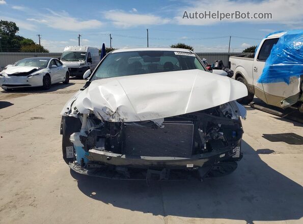 KMHLS4DG0SU931000 2025 HYUNDAI ELANTRA White Widok z przodu