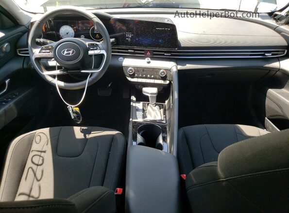 KMHLS4DG1RU715909 2024 HYUNDAI ELANTRA Gray Dashboard view