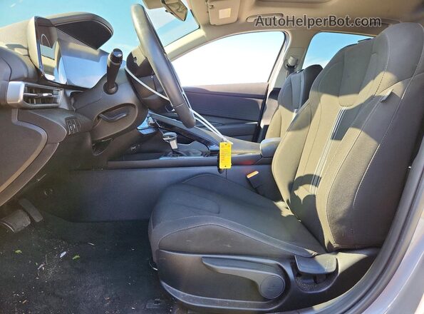 KMHLS4DG1SU872619 2025 HYUNDAI ELANTRA Серый Вид салона спереди