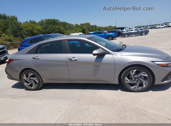 KMHLS4DG2SU873102 2025 HYUNDAI ELANTRA Gray Vista interior trasera