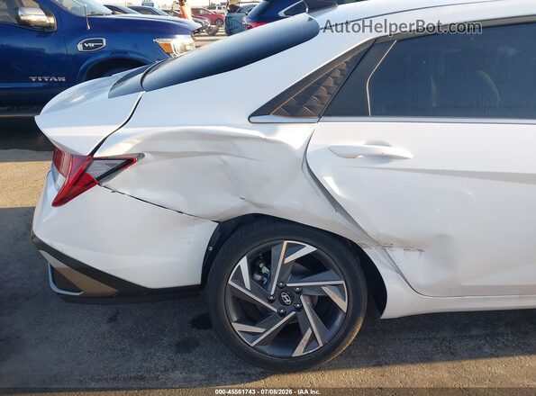KMHLS4DG2SU901710 2025 HYUNDAI ELANTRA Белый Вид спереди