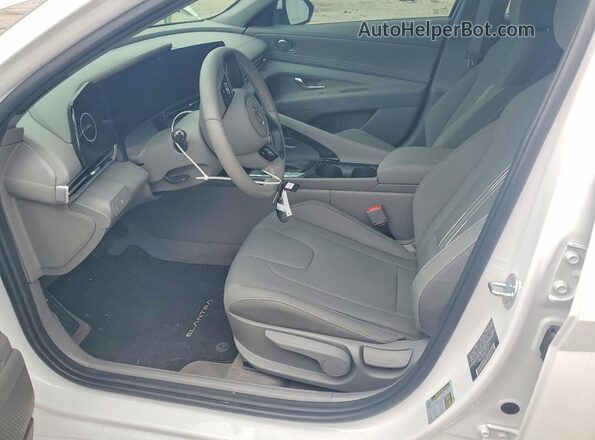 KMHLS4DG2SU927241 2025 HYUNDAI ELANTRA Black Սալոնի դիմացի տեսք