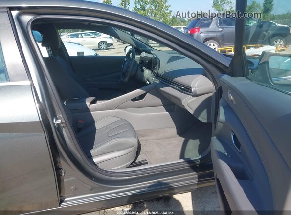 KMHLS4DG2SU961891 2025 HYUNDAI ELANTRA Gray Front interior view