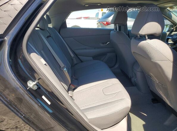KMHLS4DG3RU752976 2024 HYUNDAI ELANTRA Black Vista de los asientos traseros