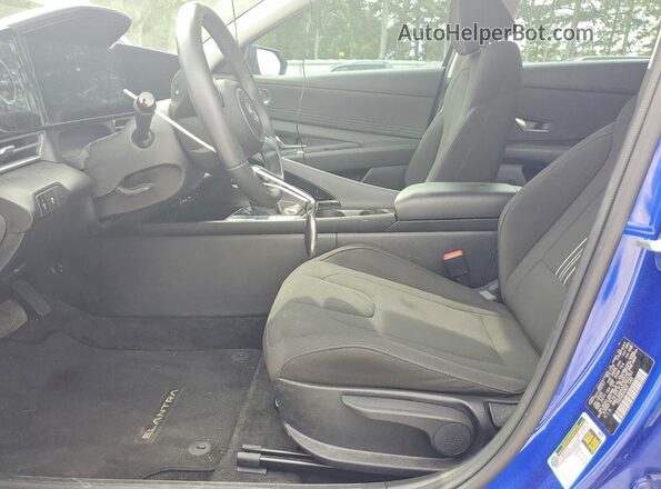 KMHLS4DG3SU852761 2025 HYUNDAI ELANTRA Blue Widok wnętrza z przodu