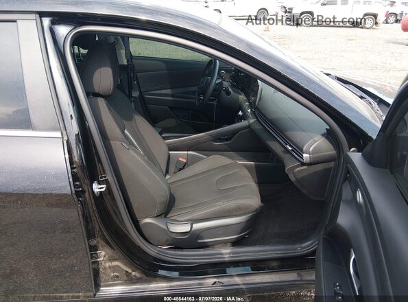 KMHLS4DG4RU758043 2024 HYUNDAI ELANTRA Black Вид салону спереду