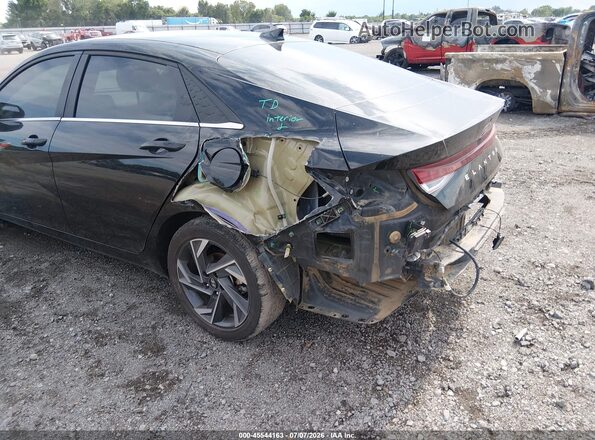 KMHLS4DG4RU758043 2024 HYUNDAI ELANTRA Black Вид спереду
