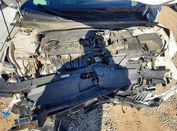 KMHLS4DG4RU819438 2024 HYUNDAI ELANTRA White Սալոնի հետևի տեսք