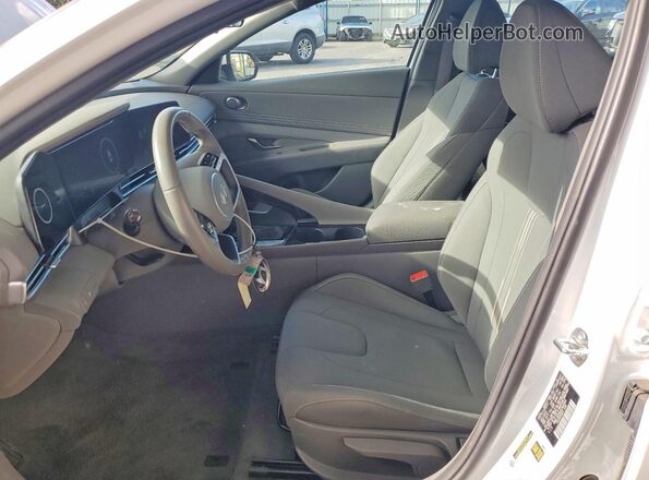 KMHLS4DG4SU946843 2025 HYUNDAI ELANTRA White Front interior view