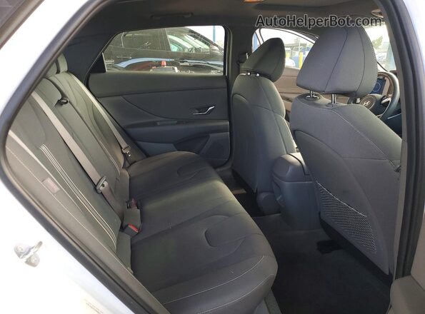 KMHLS4DG4SU946843 2025 HYUNDAI ELANTRA White Rear seats view