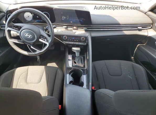 KMHLS4DG5RU780911 2024 HYUNDAI ELANTRA Black Widok deski rozdzielczej