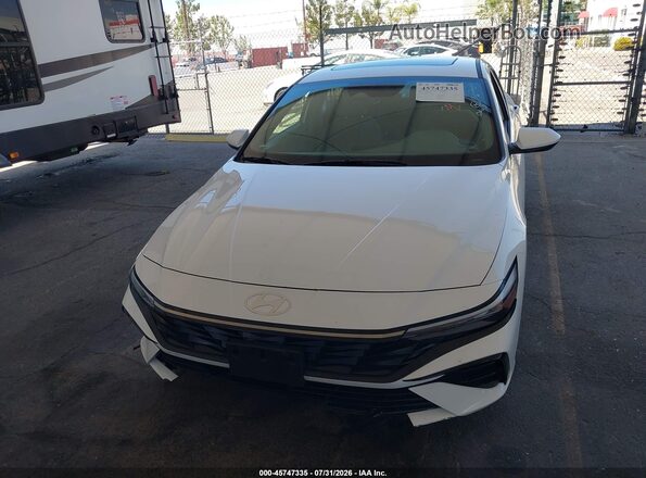 KMHLS4DG5RU802812 2024 HYUNDAI ELANTRA Белый Вид задней части салона