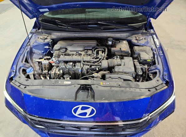 KMHLS4DG6RU791352 2024 HYUNDAI ELANTRA Blue Вид задньої частини салону