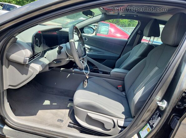 KMHLS4DG6RU841375 2024 HYUNDAI ELANTRA Gray წინა სალონის ხედი