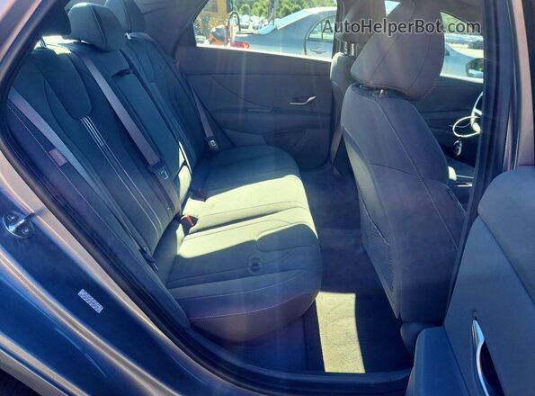KMHLS4DG6SU856478 2025 HYUNDAI ELANTRA Silver Vista de los asientos traseros