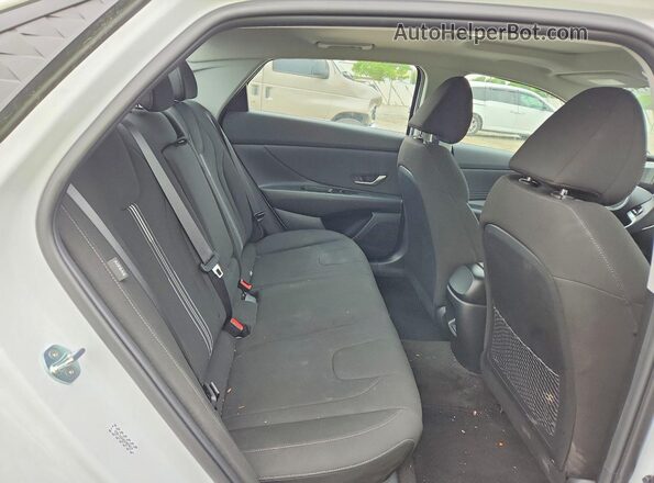 KMHLS4DG6SU859624 2025 HYUNDAI ELANTRA White უკანა სავარძლების ხედი