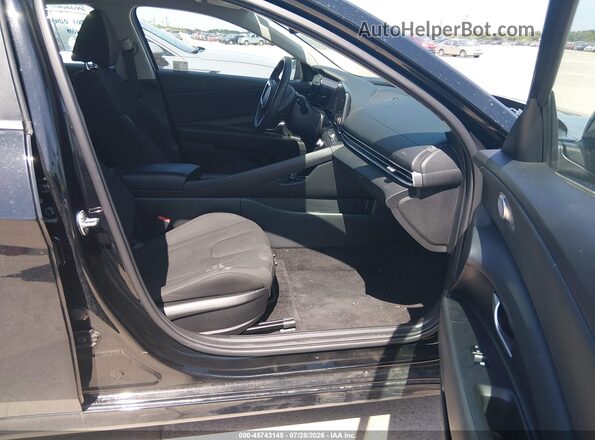 KMHLS4DG6SU881171 2025 HYUNDAI ELANTRA Черный Вид салона спереди
