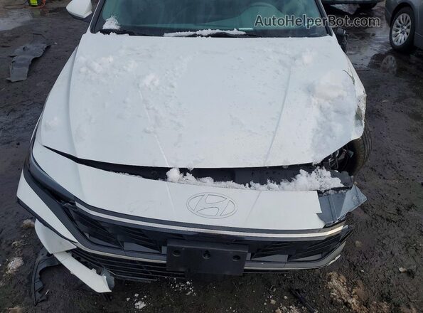 KMHLS4DG6SU949789 2025 HYUNDAI ELANTRA White Սալոնի հետևի տեսք