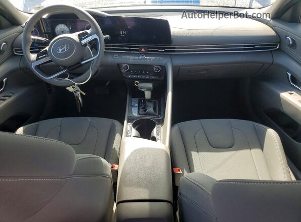 KMHLS4DG6SU972974 2025 HYUNDAI ELANTRA Синий Вид панели приборов