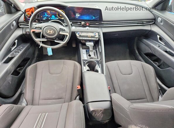 KMHLS4DG7SU905820 2025 HYUNDAI ELANTRA Red Dashboard view