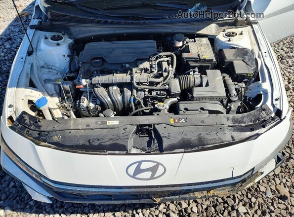 KMHLS4DG8RU674064 2024 HYUNDAI ELANTRA White Rear interior view