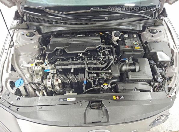 KMHLS4DG8SU890521 2025 HYUNDAI ELANTRA Gray Widok wnętrza z tyłu
