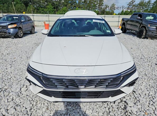 KMHLS4DG8SU906071 2025 HYUNDAI ELANTRA Белый Вид спереди