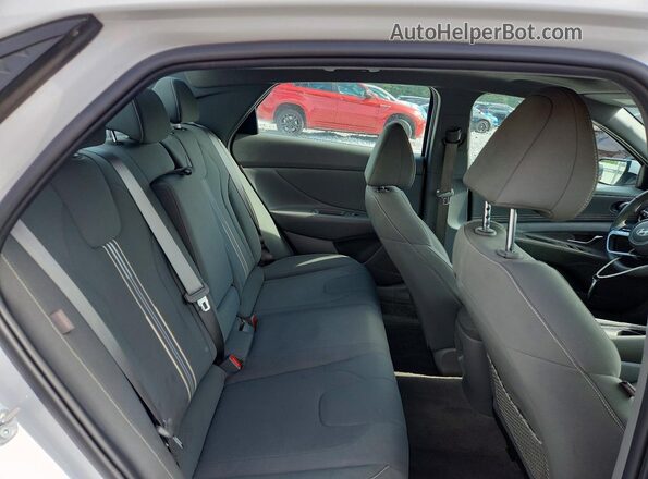 KMHLS4DG8SU906071 2025 HYUNDAI ELANTRA Белый Вид задних сидений