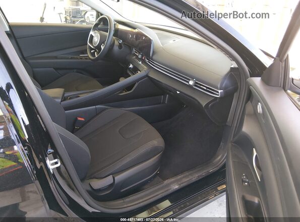KMHLS4DG8SU941533 2025 HYUNDAI ELANTRA Black Սալոնի դիմացի տեսք