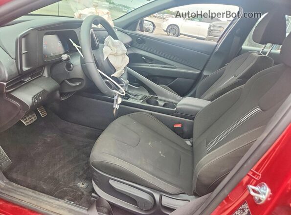 KMHLS4DG8TU108655 2026 HYUNDAI ELANTRA Red Front interior view