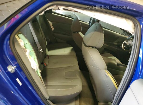 KMHLS4DG9SU033995 2025 HYUNDAI ELANTRA Blue უკანა სავარძლების ხედი