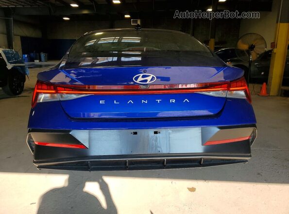 KMHLS4DG9SU033995 2025 HYUNDAI ELANTRA Blue უკანა ხედი