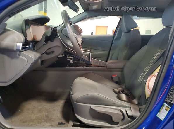 KMHLS4DG9SU033995 2025 HYUNDAI ELANTRA Blue წინა სალონის ხედი