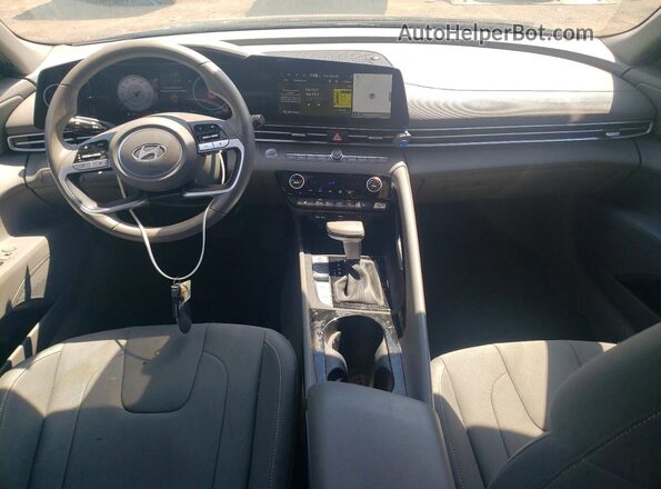 KMHLS4DG9SU939242 2025 HYUNDAI ELANTRA Черный Вид панели приборов