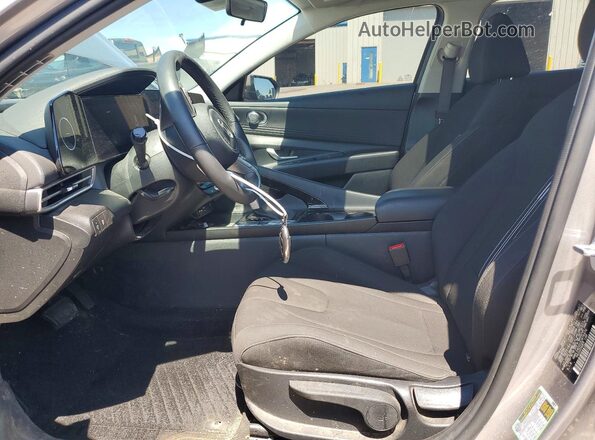 KMHLS4DGXSU976476 2025 HYUNDAI ELANTRA Silver წინა სალონის ხედი