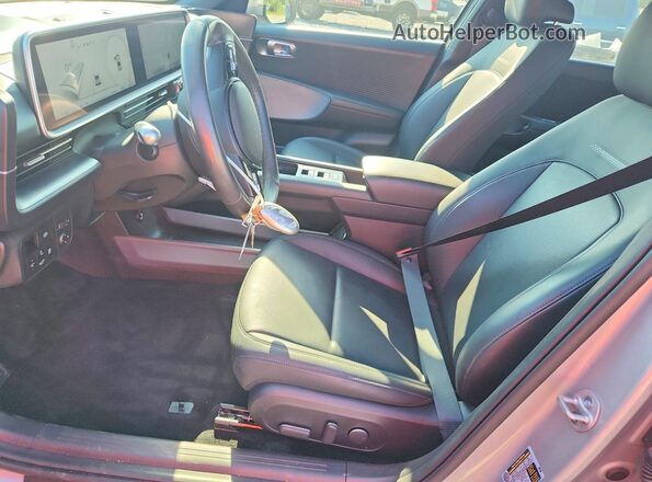 KMHM34AA5PA026598 2023 HYUNDAI IONIQ Серебряный Вид салона спереди