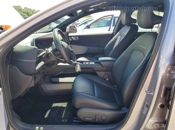 KMHM34AA6PA048836 2023 HYUNDAI IONIQ Silver Widok wnętrza z przodu