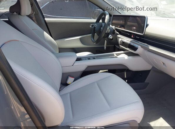 KMHM34AA6RA061962 2024 HYUNDAI IONIQ 6 Blue Вид салону спереду