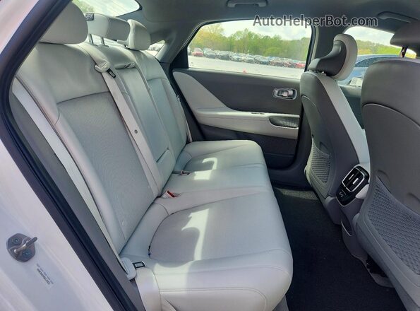 KMHM34AC4SA114231 2025 HYUNDAI IONIQ White Vista de los asientos traseros