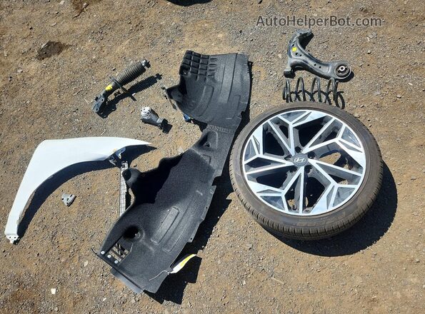 KMHM34AC6RA079718 2024 HYUNDAI IONIQ White Շարժիչի բաժամունքի տեսք