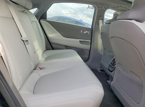 KMHM54AA2SA095865 2025 HYUNDAI IONIQ Black Widok tylnych siedzeń