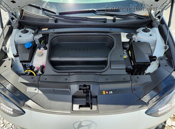 KMHM54AAXPA040572 2023 HYUNDAI IONIQ Серебряный Вид задней части салона